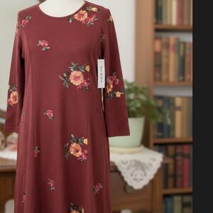 ANA & ROSE EMBROIDERY ROSES DRESS . SIZE X-LARGE. NEW WITH TAG